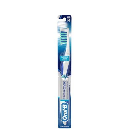 Oral-B Cross Action Toothbrush, Medium